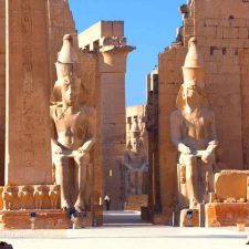 Luksor-z-Marsa Alam-Luksor wycieczka-do luksoru-z-Marsa-Alam-kolosalne-posągi-memnona-karnak-Doliny-Królów-Luxor